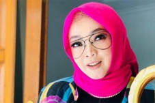 Teddy Syach Sebut Rina...