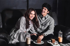Pernikahan Aurel Hermansyah...