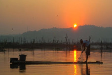 Ada 8 Danau Kritis di...