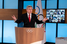 Resmi, Thomas Bach Kembali...