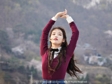 6 Lagu dan Video IU...