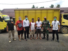 20 Ton Minyak Mentah...