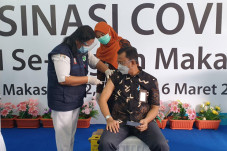 PLN Lakukan Vaksinasi...