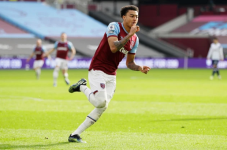 West Ham Ogah Kembalikan...