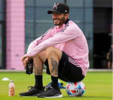 David Beckham Bikin...