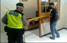 Pria Tamu Hotel Dinasty...