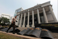 Jelang Putusan MK, Eks...