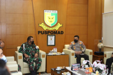 TNI-Polri Perkuat Sinergi...