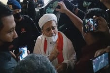 Habib Rizieq Minta Dihadirkan...