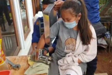 Serius Menggiling Daging,...