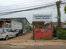 Rumah Dipagari Beton...