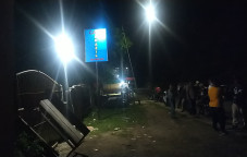 Warga Geruduk dan Segel...