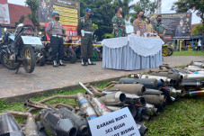Knalpot Bising Jadi...