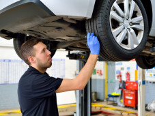 Roda Mobil Terasa Tersendat,...