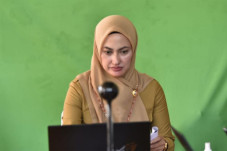 Indah Putri Indriani...