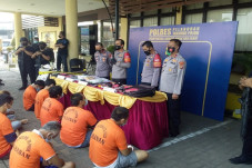 Waspadai Uang Palsu,...