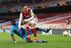 Babak I: Arsenal Temui...