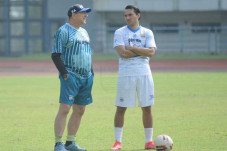 Robert Puji Sikap Profesional...