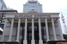 MK Perintahkan Penghitungan...