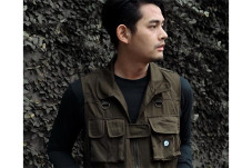Bergaya dengan Vest,...