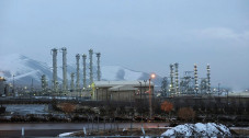 Iran Tes Dingin Reaktor...