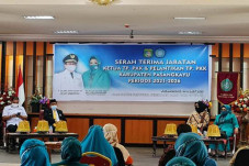 Bupati Yaumil Kukuhkan...