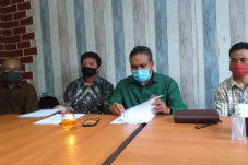 Pecat Ketua Dewas Tirta...
