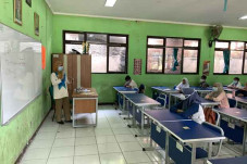 Disdik Kota Bekasi Izinkan...