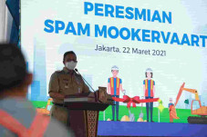 Minum Air SPAM Mookervart,...