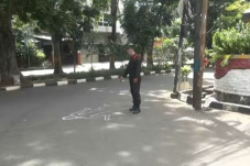 Polisi Kantongi Identitas...