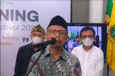Ekonomi Menggeliat,...