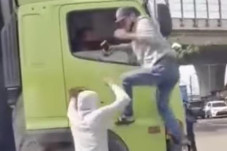 Seperti Tak Takut Polisi,...