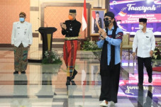 Isi Pengajian di Depan...