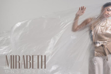Memendam Perasaan, Mirabeth...