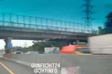Tol Arah Bandung Padat,...