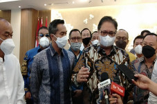 Airlangga Tegaskan Tak...