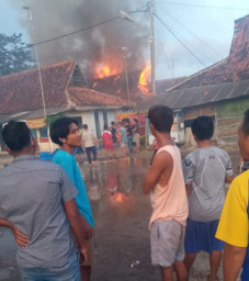 Pangandaran Gempar,...