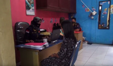 Niat Jual Keperawanan,...