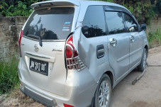 Perusakan Mobil Kontributor...