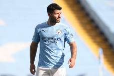 Ditinggal Sergio Aguero,...