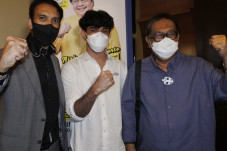 Reza Rahadian dan Manoj...