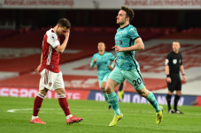 Liverpool Gunduli Arsenal,...