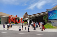 Wisatawan Domestik Ramai...