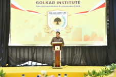 Airlangga Hartarto Resmi...