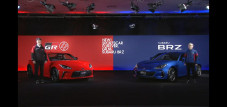 Mobil Kembar Baru Toyota...