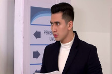 Sinopsis Putri untuk...