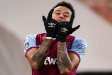 West Ham di 4 Besar,...