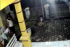 Celana Dalam Wanita...