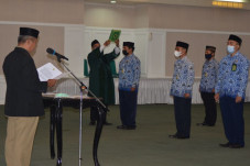 Lantik Puluhan Pejabat...