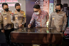Ridwan Kamil Resmikan...
